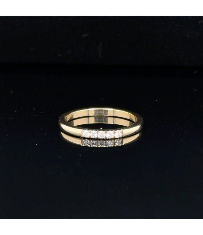 Yellow gold five-stone diamond ring size 55