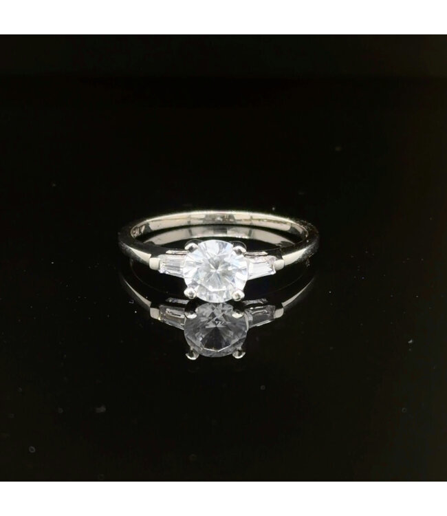 Witgouden ring met zirkonia maat 17
