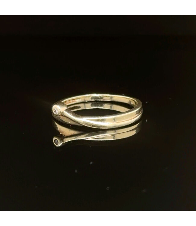 Geelgouden ring met diamant maat 17