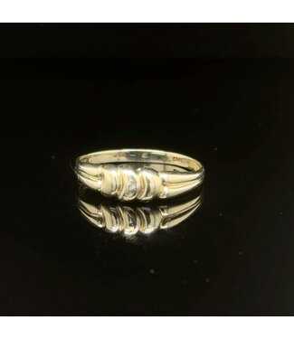 Geelgouden ring met diamant maat 17