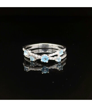 Witgouden ring met zirkonia en blauwe stenen maat 17