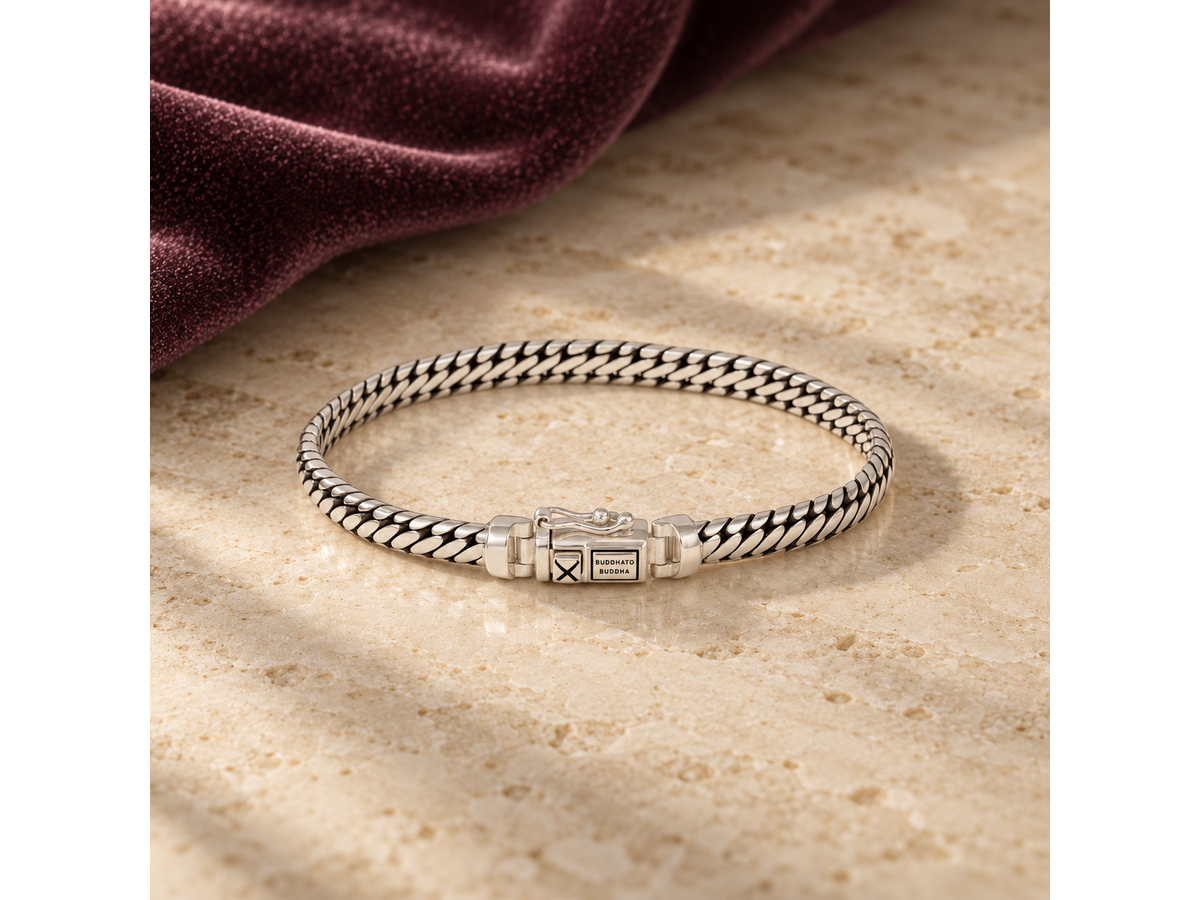 Buddha to Buddha armbanden