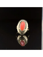 Occasions Vintage 14-karat yellow gold ring with blood coral, size 16.5