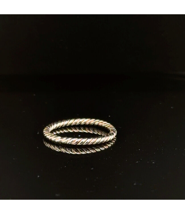 14-karat tricolour gold design ring, size 17