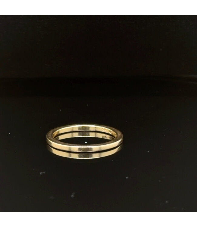 18-karat yellow gold ring, size 17