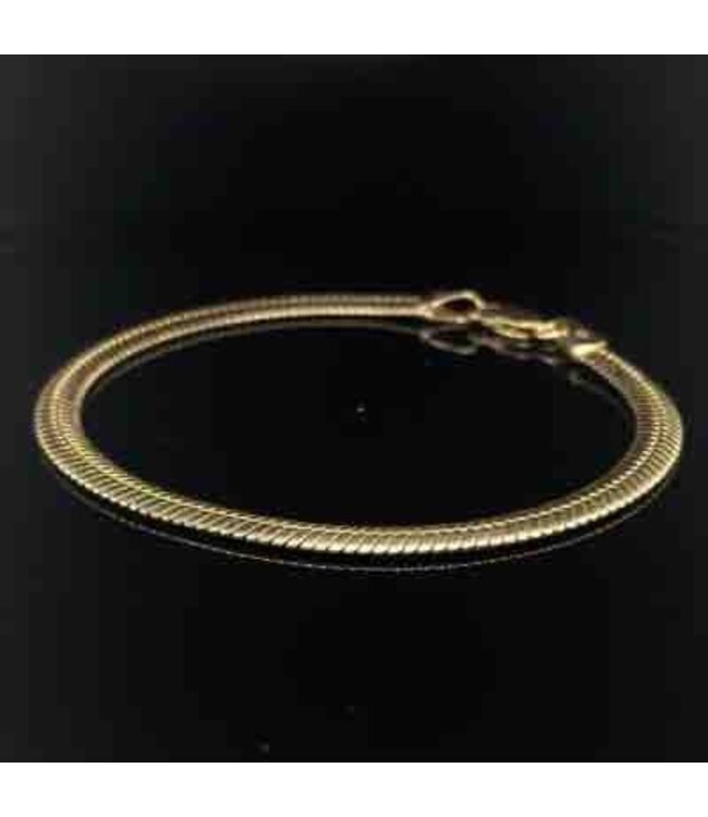 Platte geelgouden slangenarmband 14 karaat 20,5 cm