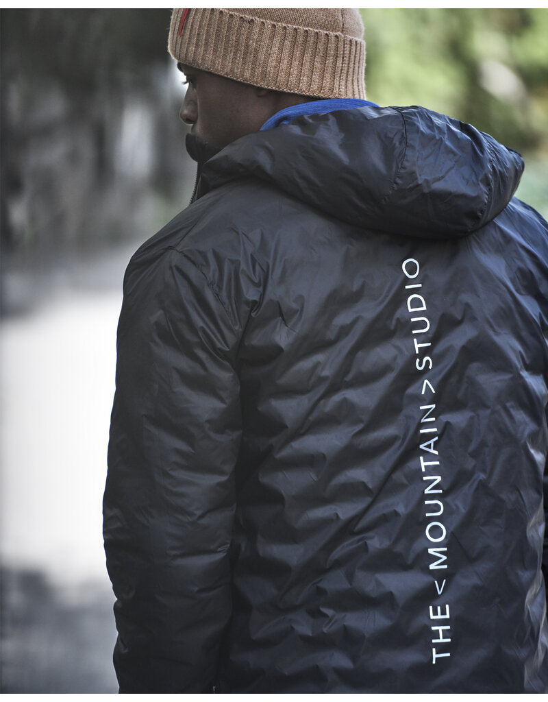 The Mountain Studio Reversible Light Hood Jacket - Black Onyx