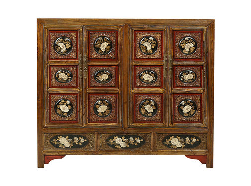 Yajutang Antique sideboard with carvings