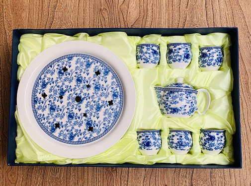 Yajutang Chinese porcelain tea set