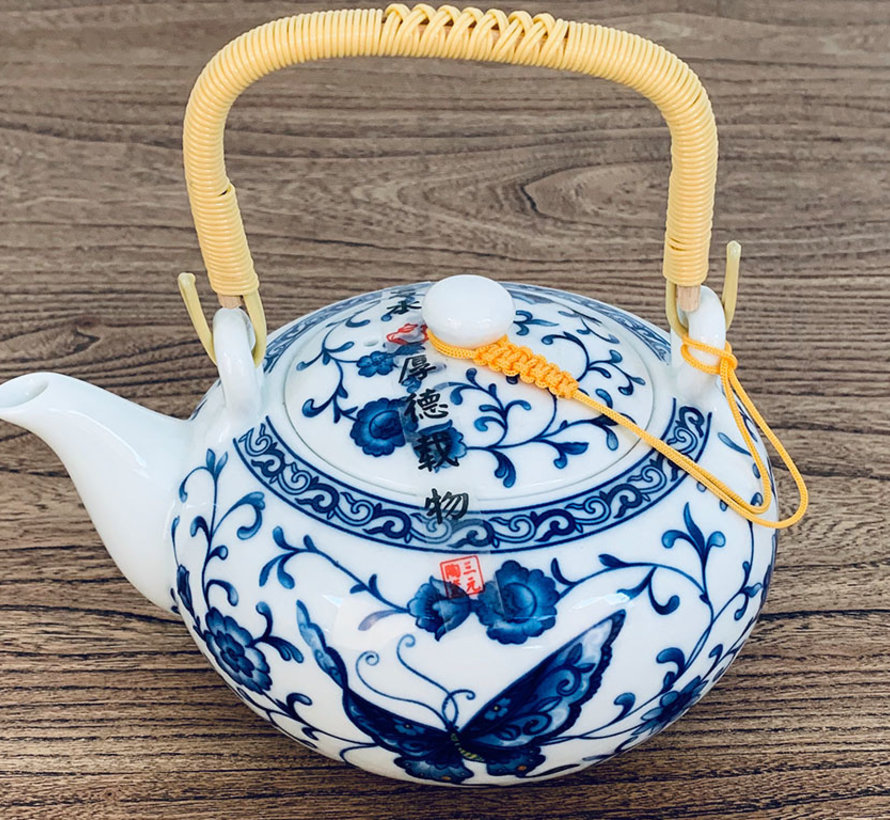 Chinese porcelain tea set