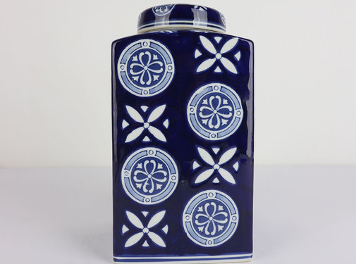 Yajutang Chinese Porcelain Square Lid Vase