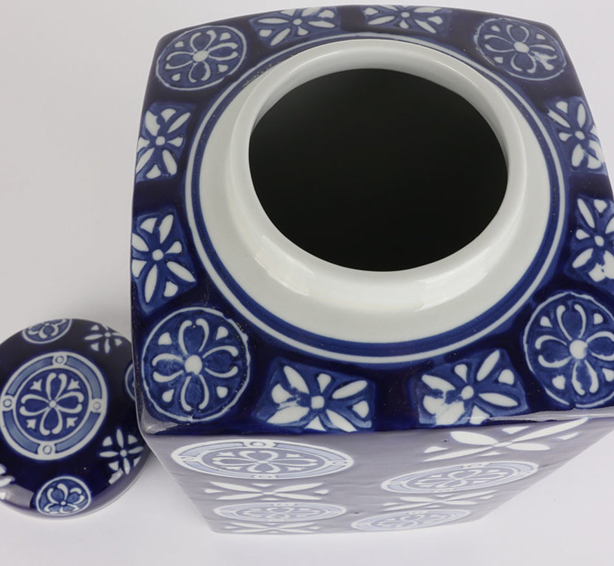 Chinese Porcelain Square Lid Vase