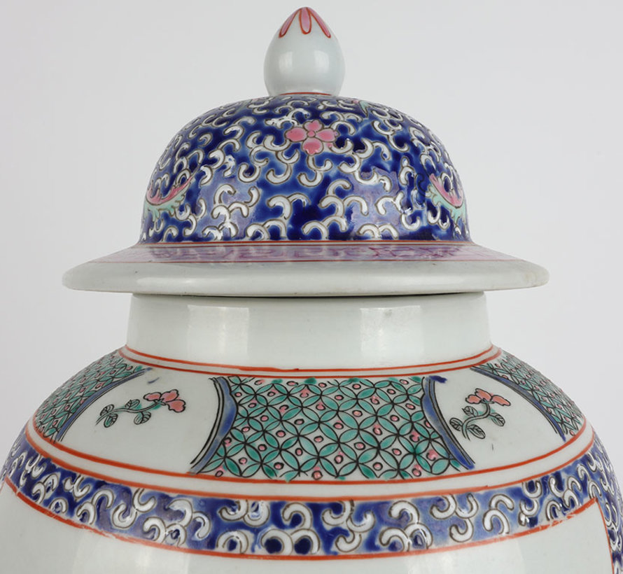 Chinese porcelain lidded vase 40 cm high Ø 25cm hand painted