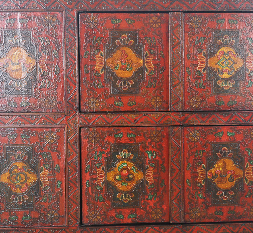 Tibetan chest of drawers with beautiful hand-painted figuren motif