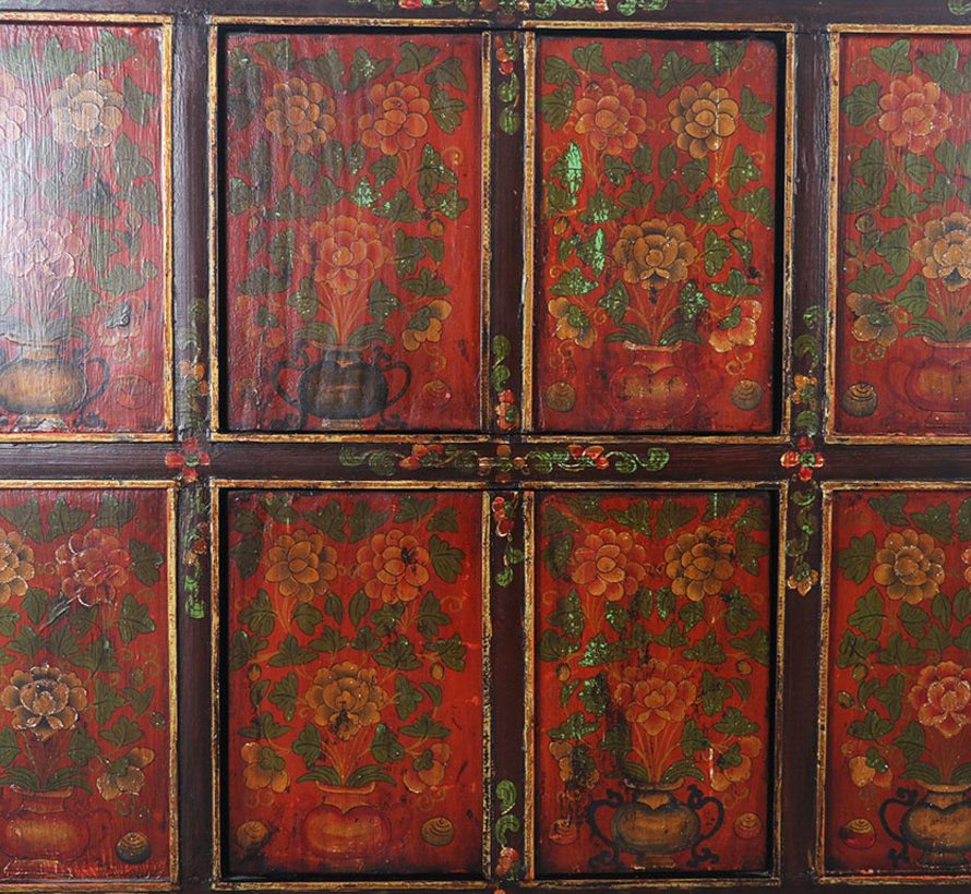 Tibetische  Kommode mit wunderschönem handbemaltem figuren