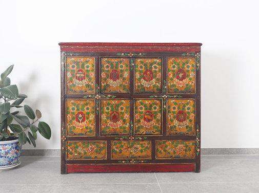 Yajutang Tibetan chest of drawers floral motif