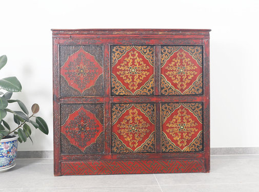 Yajutang Tibetische Kommode mit Blumenmotiv