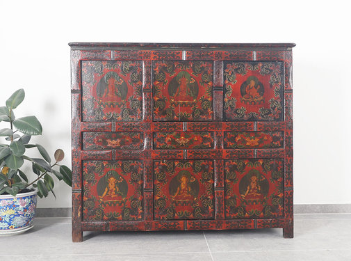 Yajutang Tibetan chest of drawers figure