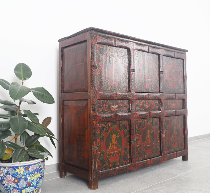 Tibetan chest of drawers with  beautiful hand-painted figure