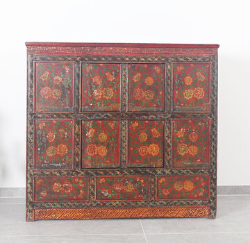 Yajutang Tibetan chest of drawers figure