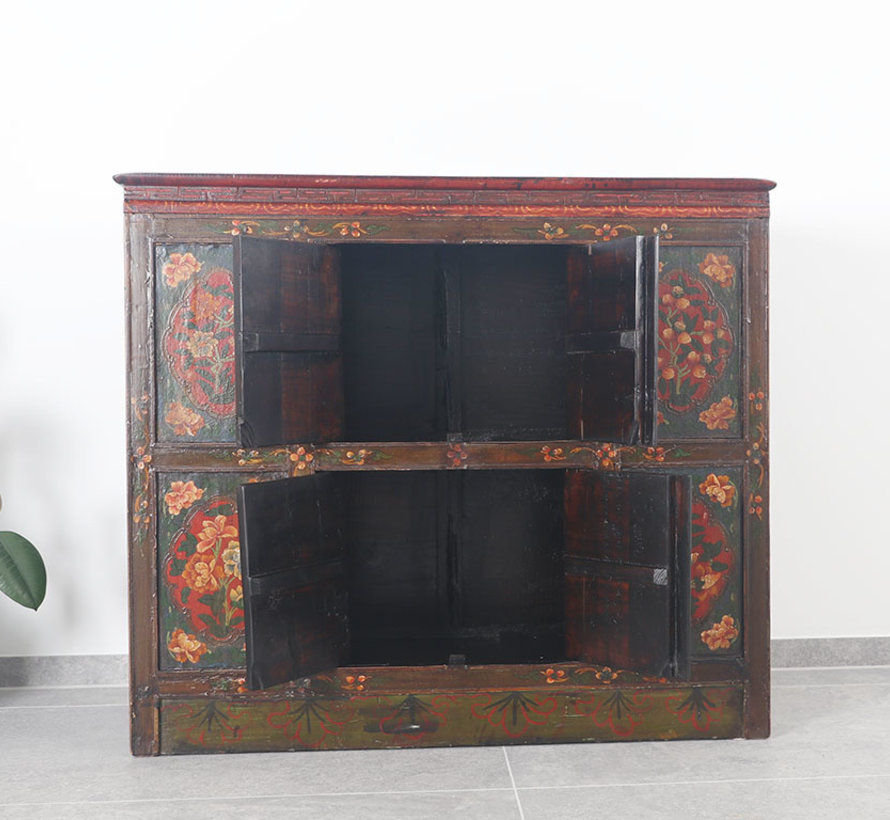 Tibetan chest of drawers with  beautiful hand-painted figure