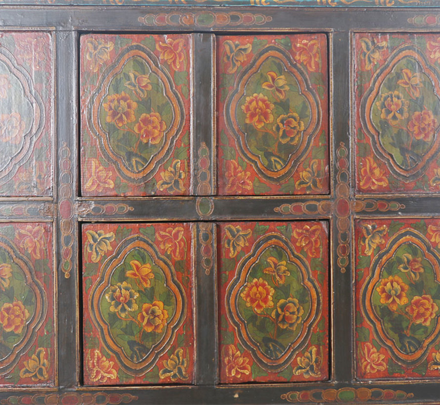 Tibetan chest of drawers with  beautiful hand-painted figure