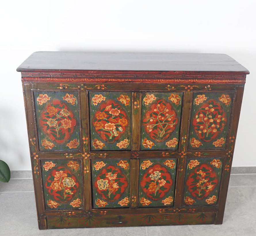 Tibetan chest of drawers with  beautiful hand-painted figure