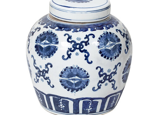 Yajutang Chinese Porcelain Lid Vase