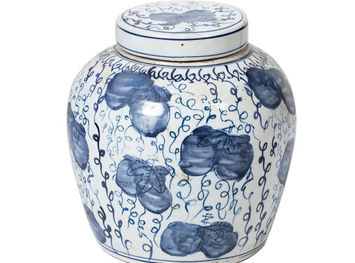 Yajutang Chinese Porcelain Lid Vase