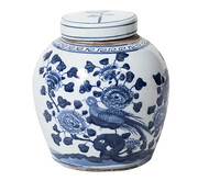 Yajutang Chinese Porcelain Lid Vase