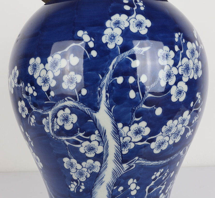Chinese porcelain lidded vase 35 cm high Ø 22cm