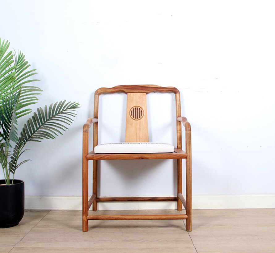 round-backed armchair meditation seat