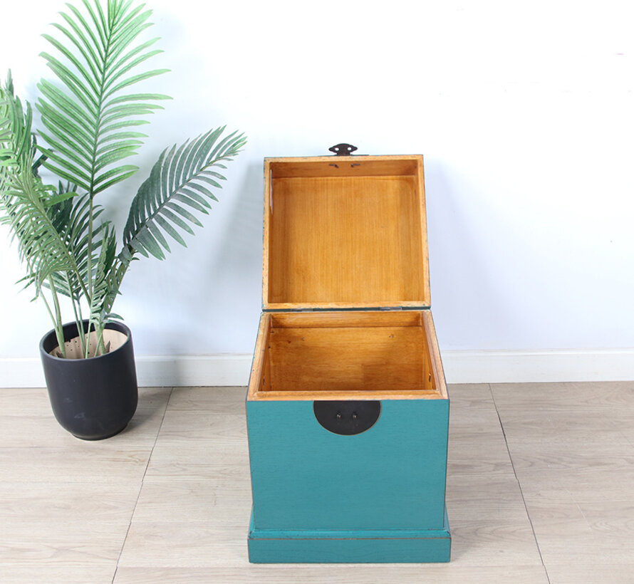 chest symbol luck wealth longevity harmony RAL5018