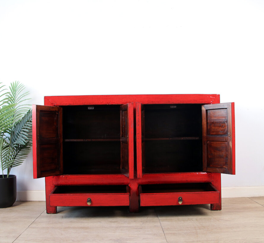 Elegantes Sideboard in kräftigem Rot Ein Blickfang für jedes Zuhause