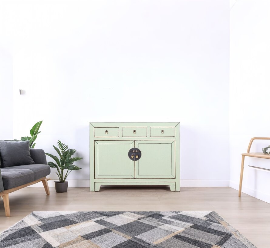 Chinese dresser sideboard 3 drawers 2 doors mint