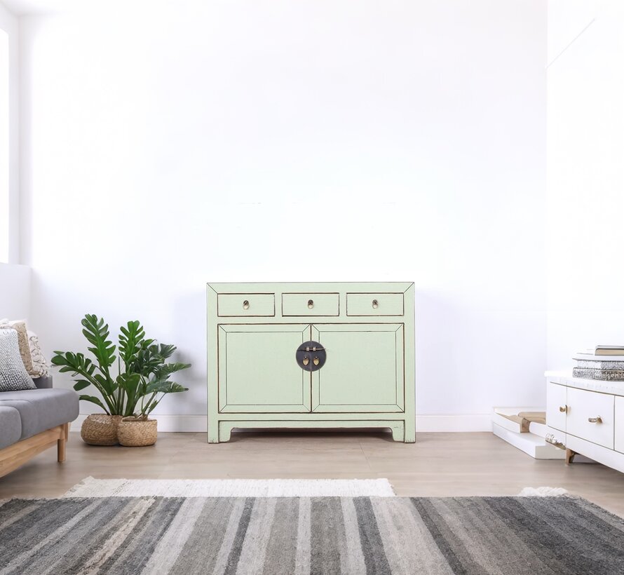 Chinese dresser sideboard 3 drawers 2 doors mint