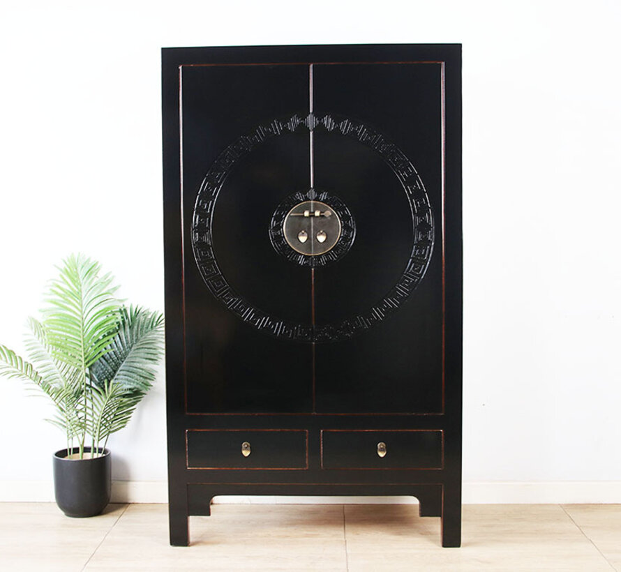 Feng Shui Schrank Tradition trifft Ästhetik schwarzer Vintage