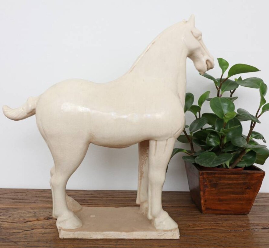 Tang-Pferd Terrakotta Feng Shui Symbol Ausdauer Sieg cremeweiß