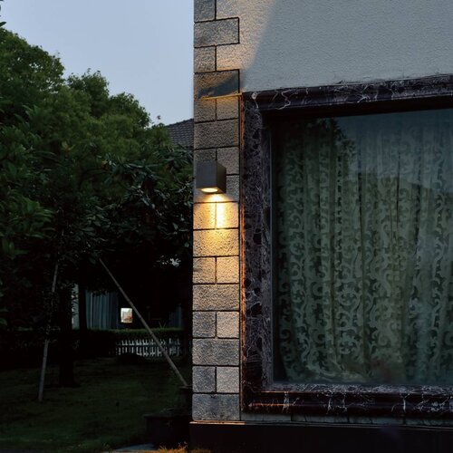 Moderne buiten wandlamp Logan 1-lichts vierkant zwart