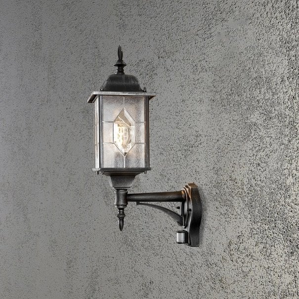 Konstsmide Klassieke staande buitenlamp Milano met bewegingsmelder zwart