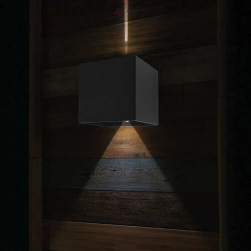 Moderne buiten wandlamp Logan vierkant IP54 zwart licht instelbaar