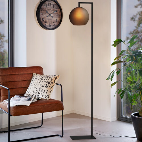 Moderne Industriële vloerlamp Arangona 1-lichts zwart met mat glas