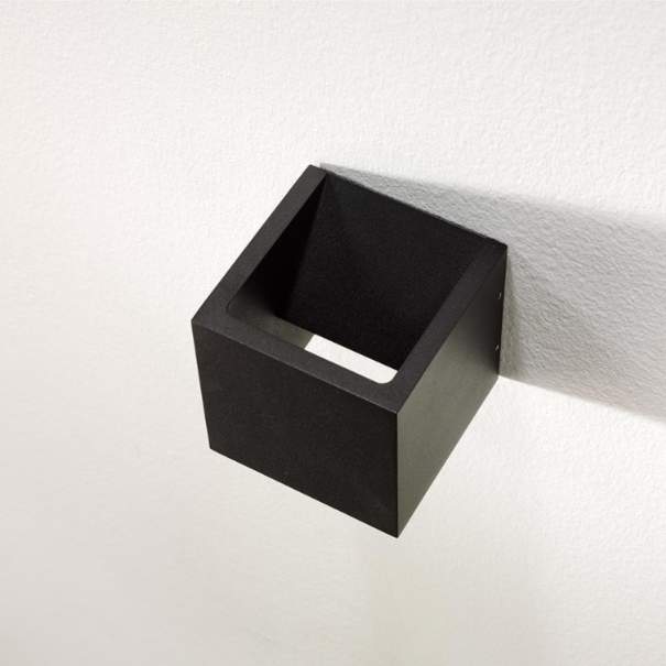 Artdelight Modern Industriële wandlamp Cube 1-lichts dim to warm zwart