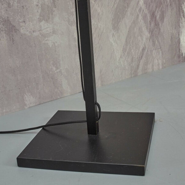 GOOD & MOJO Modern landelijke vloerlamp Iguazu 1-lichts recht zwart met juten kap