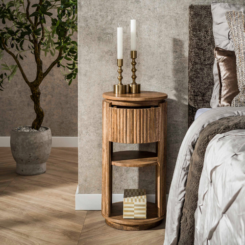Landelijk modern nachtkastje Drex 1-lade XS rond zandkleurig mangohout