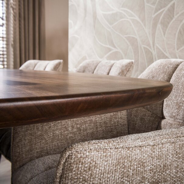 BelaLuz Modern landelijke eetkamertafel Mae massief acacia bruin  Deens ovaal 180 cm