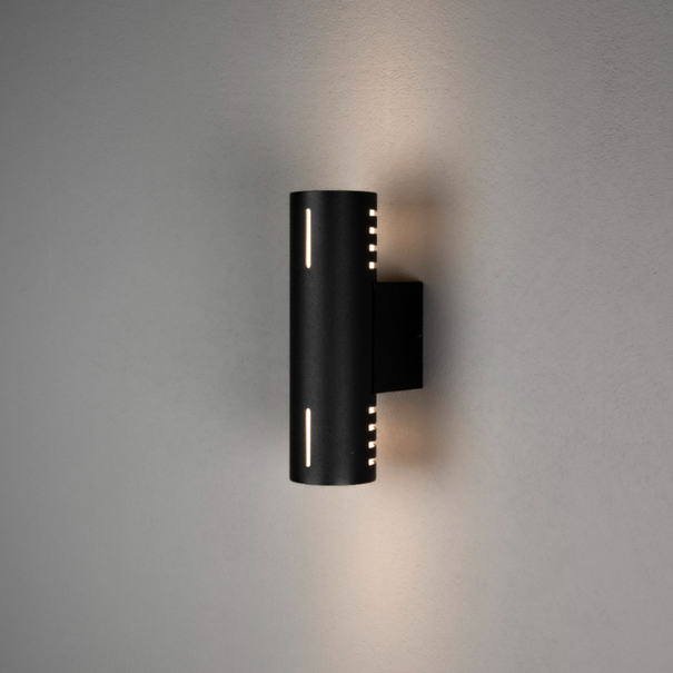 Konstsmide Industriële buiten wandlamp Cuneo 1-lichts zwart