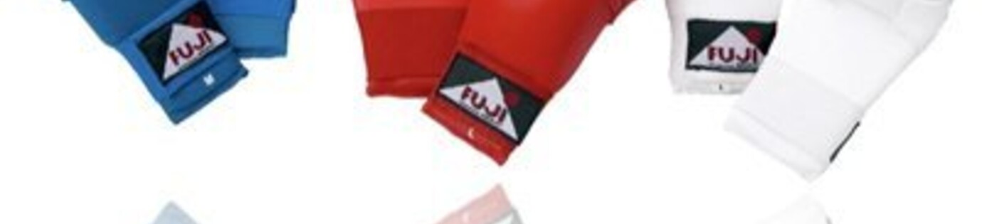 Karate handbeschermer van kunstleer €18,95