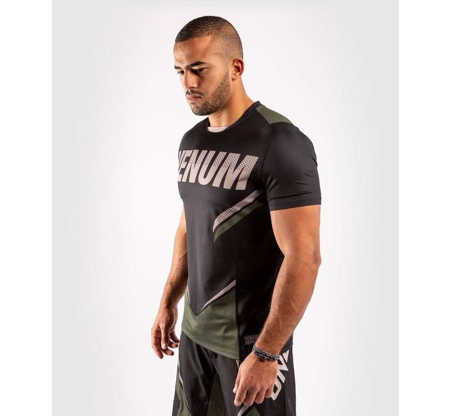 ONE FC2 Dry Tech Shirt - zwart/ Khaki