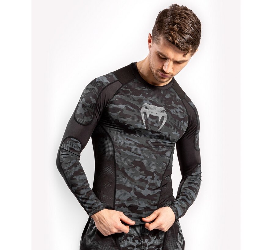 Venum Defender Rashguard-  dark camo - Maat XL - OP=OP